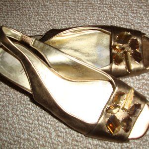 AK Iflex Low Heel Sandals